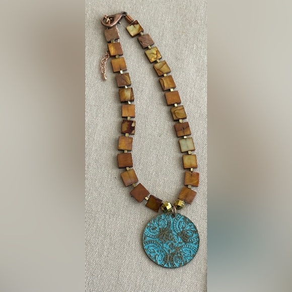 16 inch Mother of Pearl Choker necklace NWOT - Picture 11 of 13